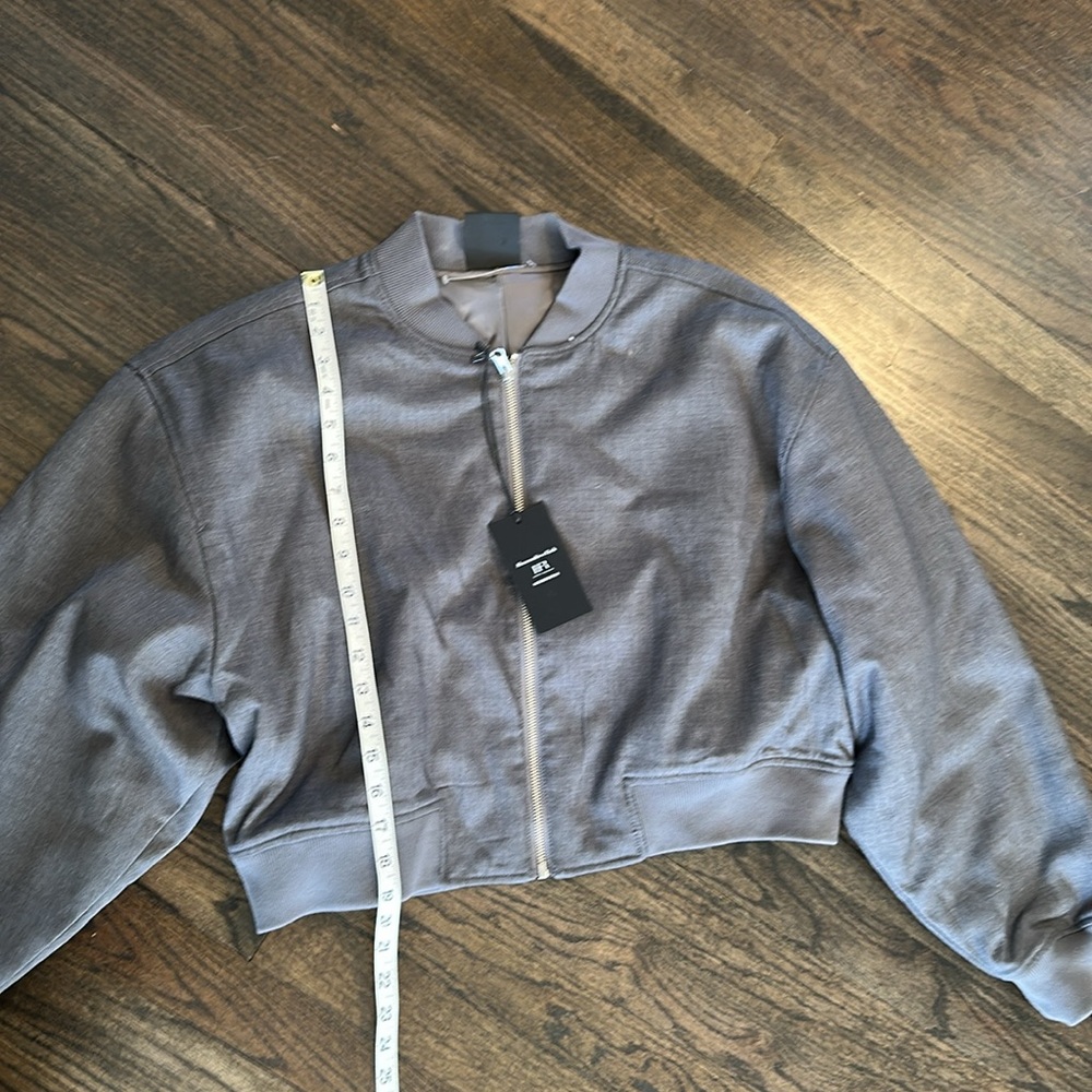 Abercrombie NWT HFR x Nicole Benefield Cropped Reversible Bomber Jacket L NEW - Picture 4 of 10